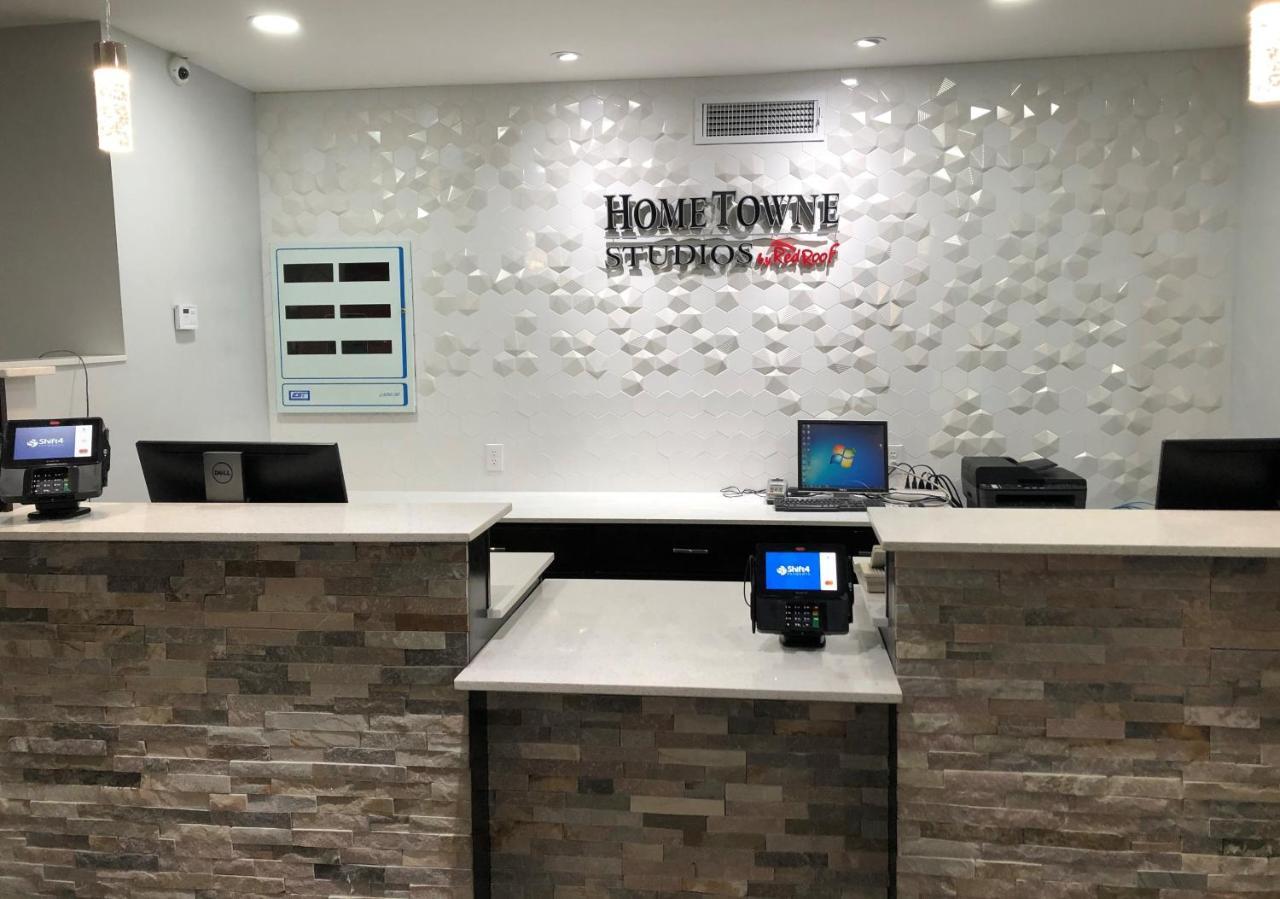 Hometowne Studios By Red Roof San Antonio E - Frost Bank Center Exteriör bild